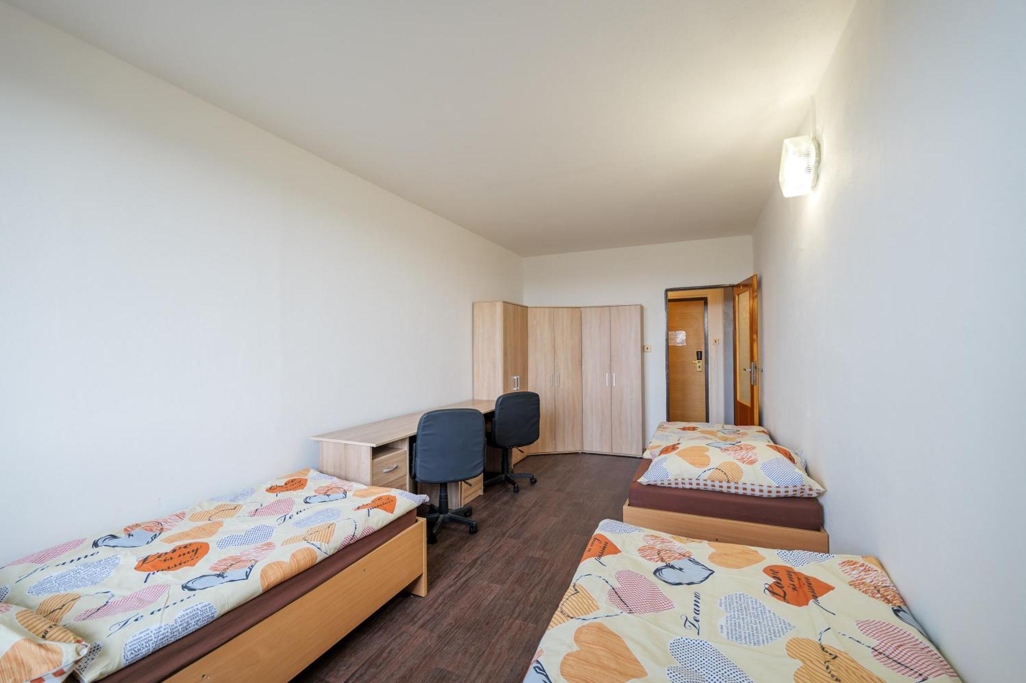 Hostel Tvm Tower Modrany Praha Exteriér fotografie