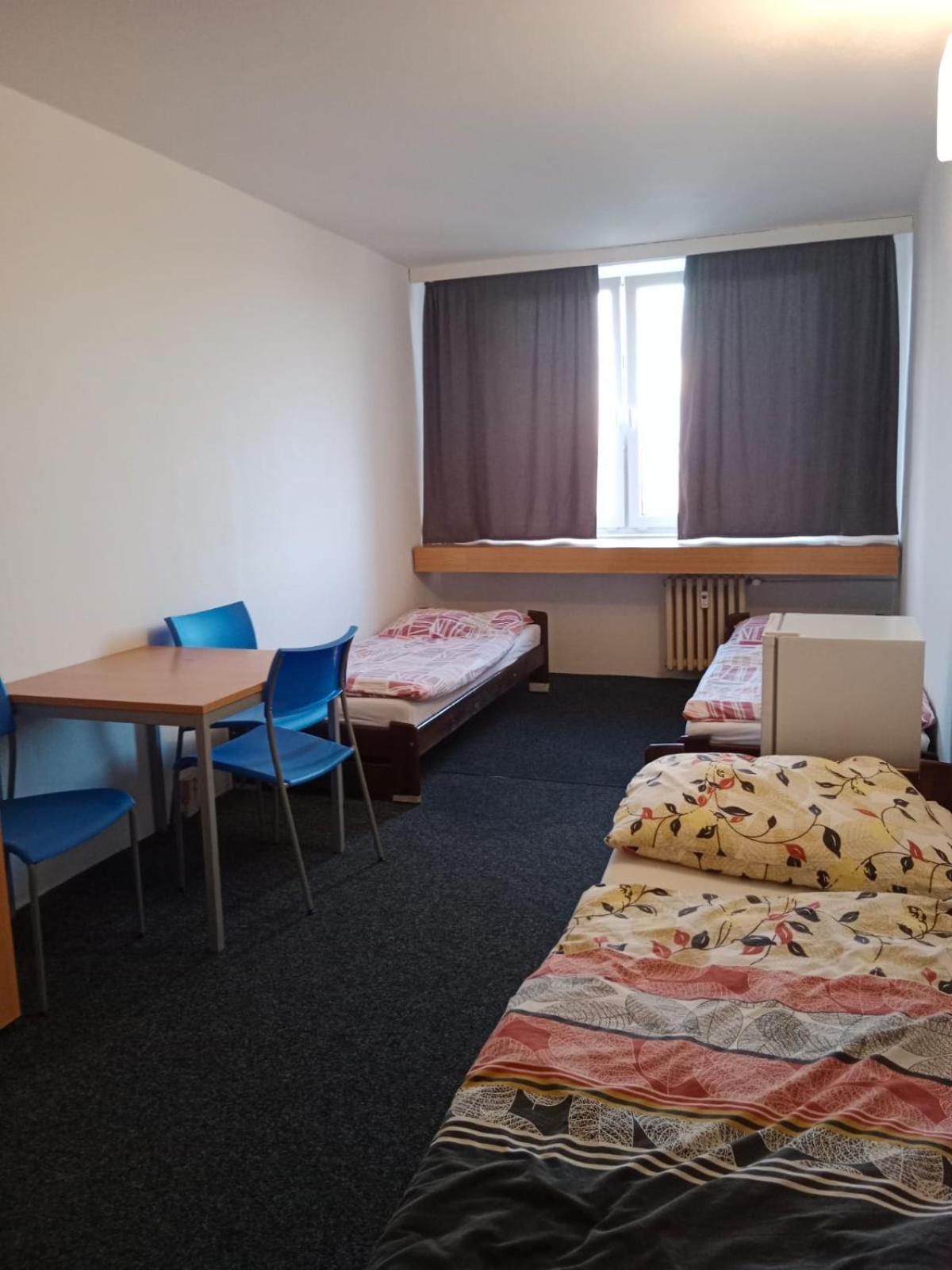Hostel Tvm Tower Modrany Praha Exteriér fotografie